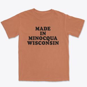 Minocqua Wisconsin Classic 70s Premium Heavyweight T-shirt