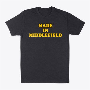 Middlefield Massachusetts Classic 70s Classic Dad T-Shirt