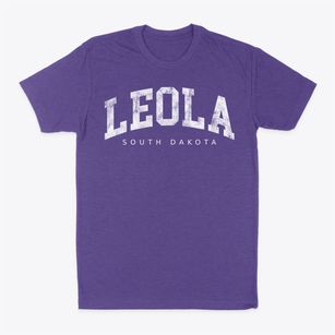 Leola South Dakota Urban Vibe Classic Dad T-Shirt